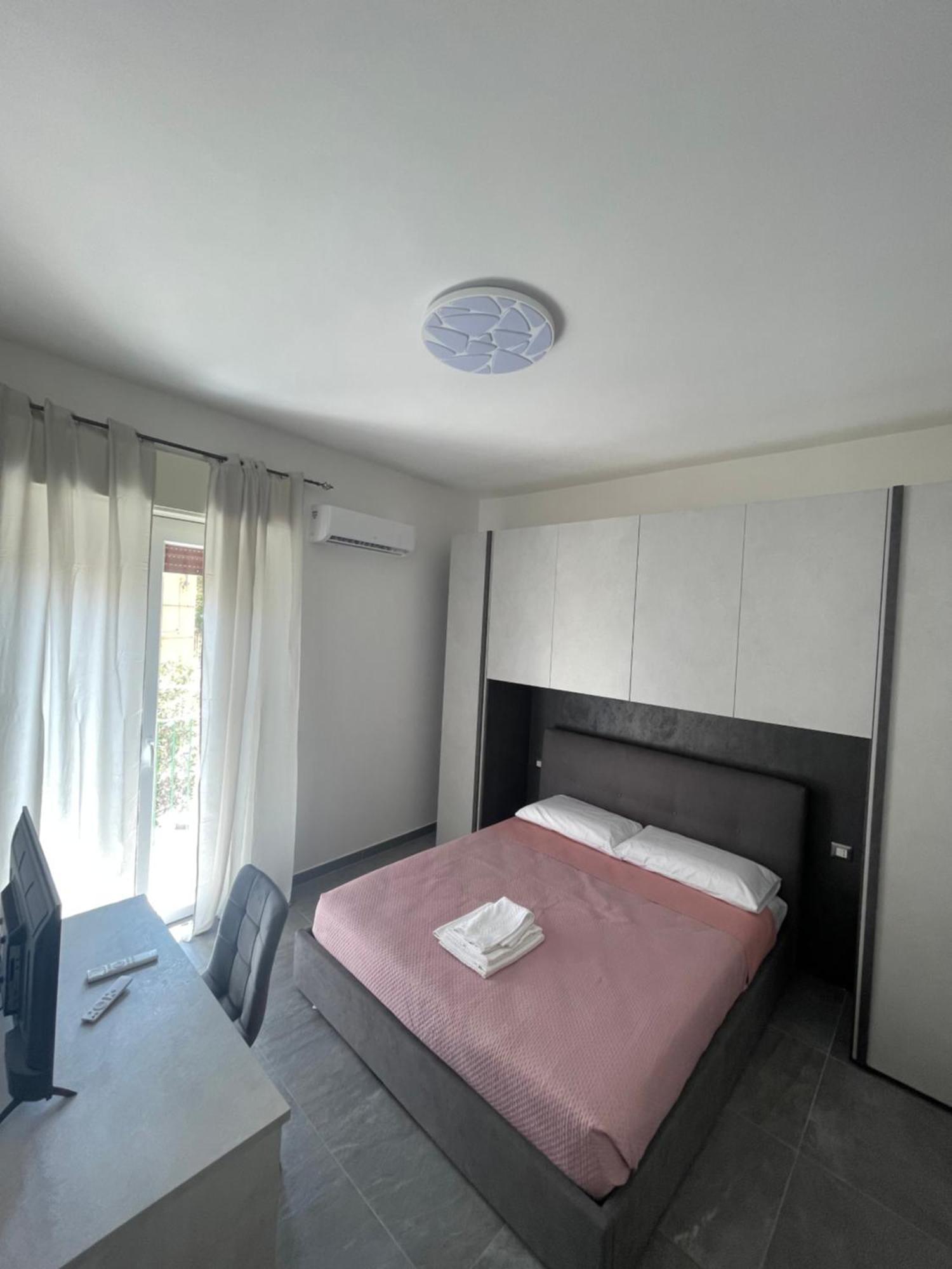 Leos Rooms Caltanissetta Exterior foto